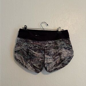 Lululemon Athletica Black and Gray Patterned Athletic Shorts